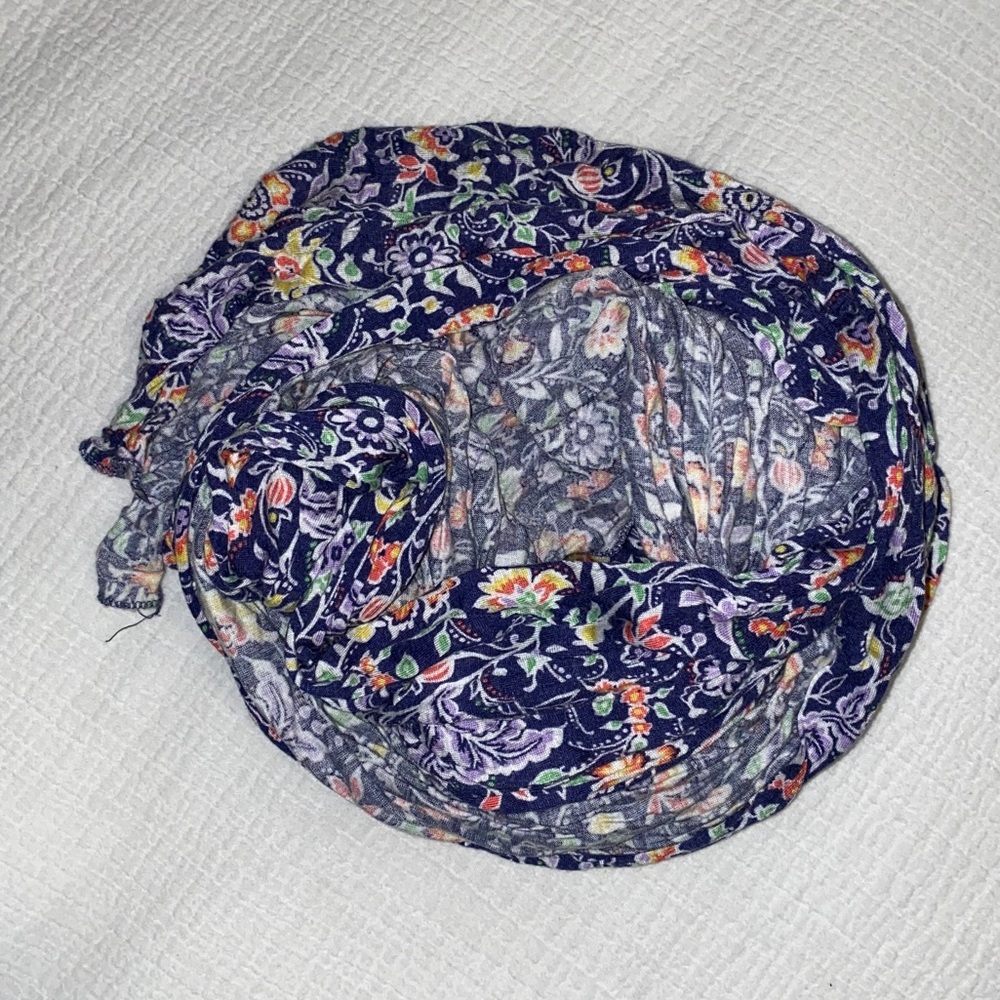 Beautiful scarf- cotton & lightweight